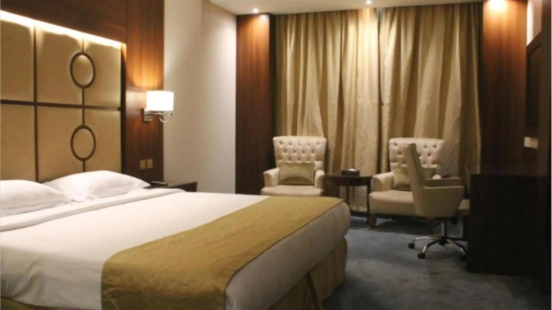 Sunday Harbour Gateway Jeddah Beach Formerly Vivid Plaza Hotel 5*,