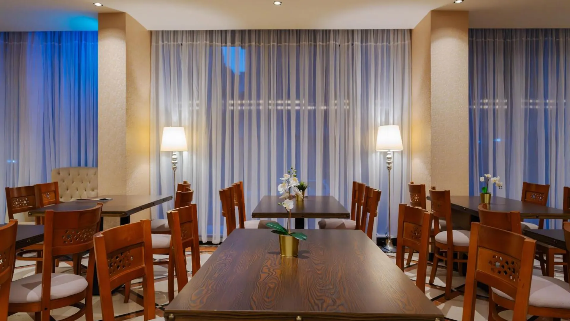 Sunday Harbour Gateway Jeddah Beach Formerly Vivid Plaza Hotel