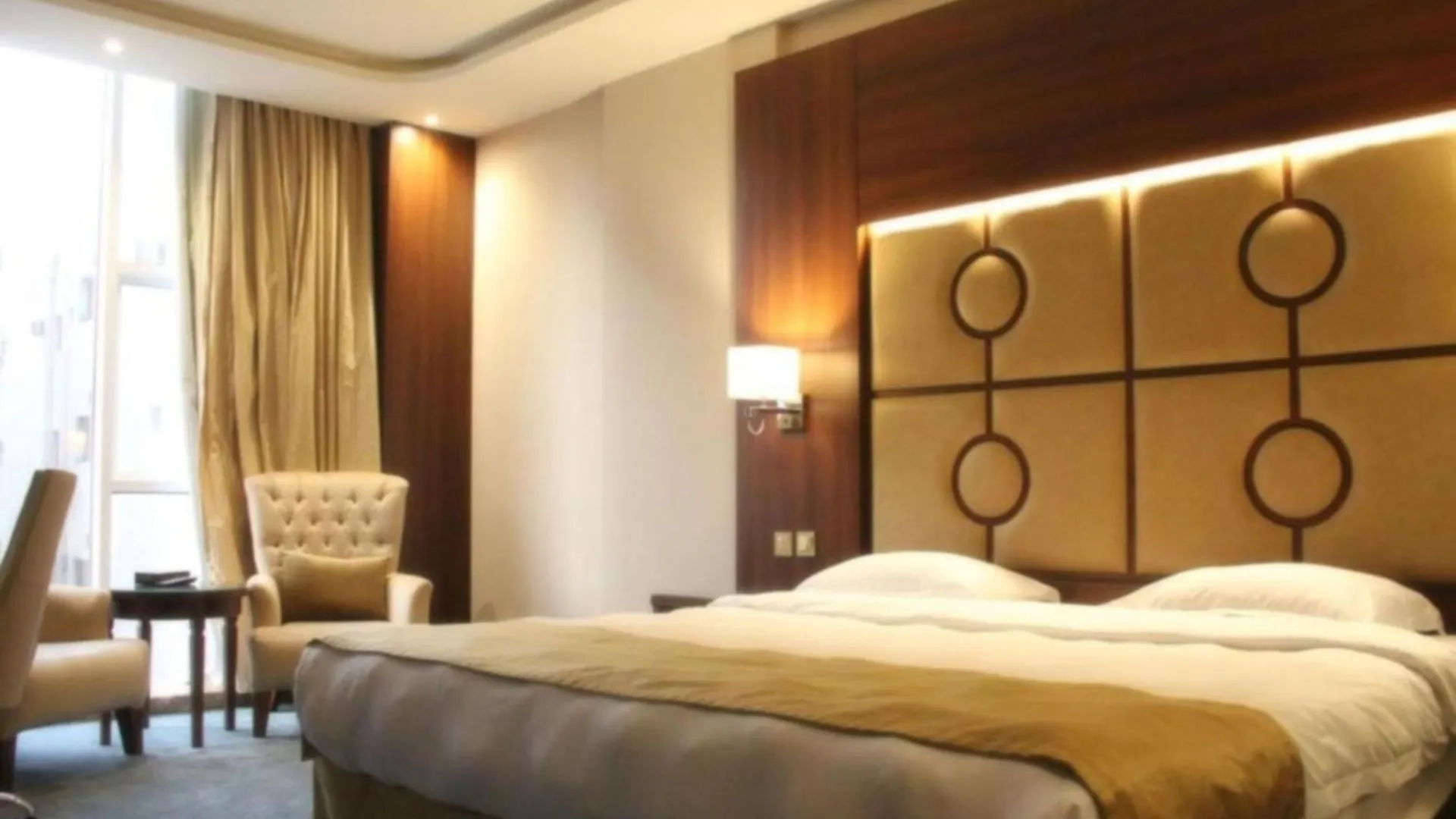 Sunday Harbour Gateway Jeddah Beach Formerly Vivid Plaza Hotel