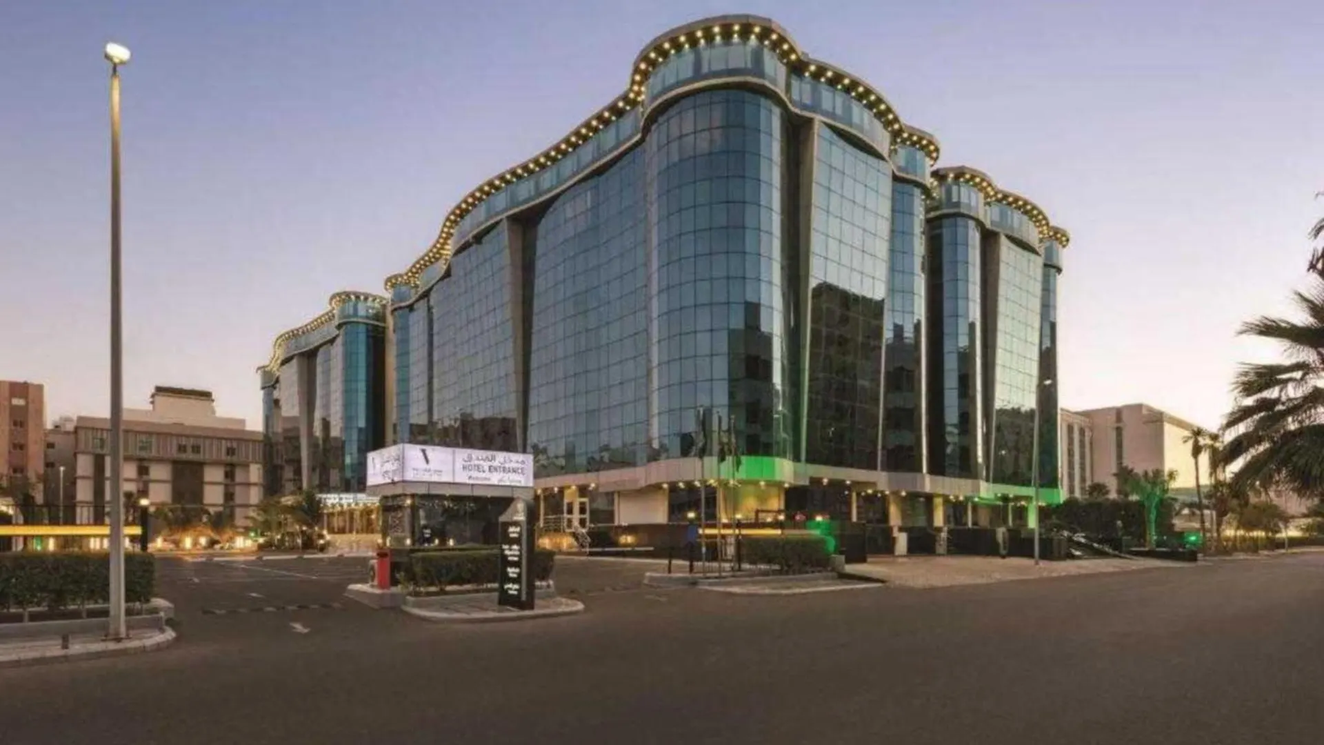 Sunday Harbour Gateway Jeddah Beach Formerly Vivid Plaza Hotel